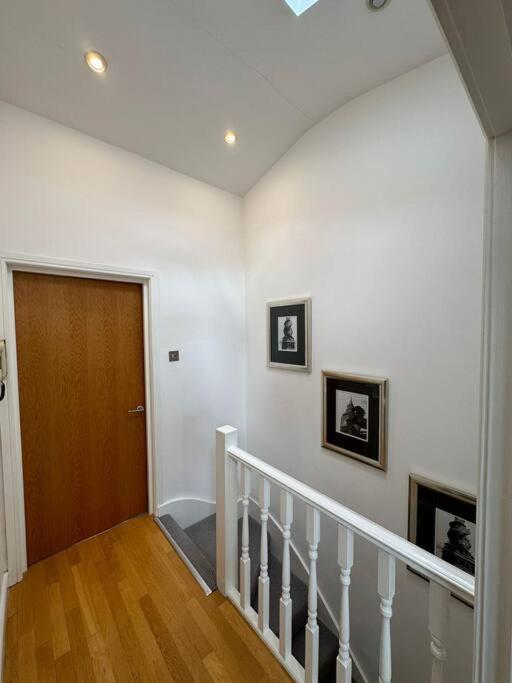 Two Br Flat 5 Mins Walk From London Eye G96アパートメント エクステリア 写真